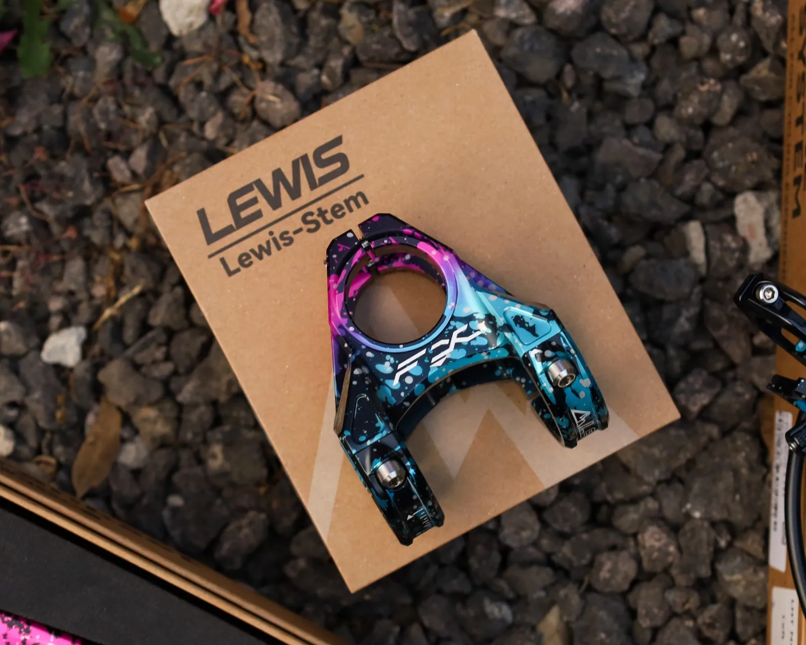 Potencia Lewis Titanium Nebula